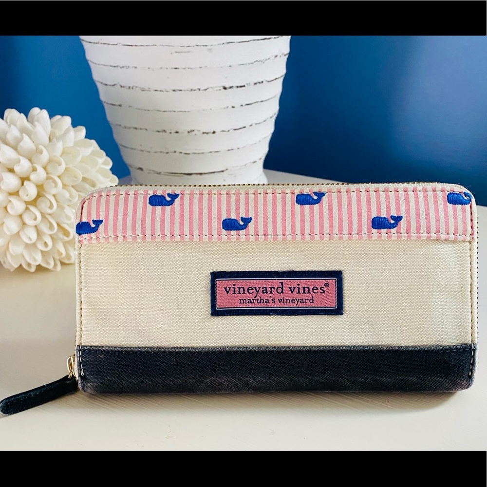 Vineyard Vines NWT Wallet